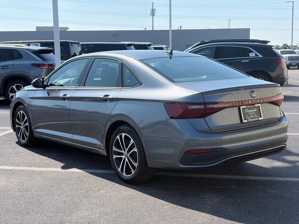 Used 2026 Volkswagen Jetta Sport FWD image 8
