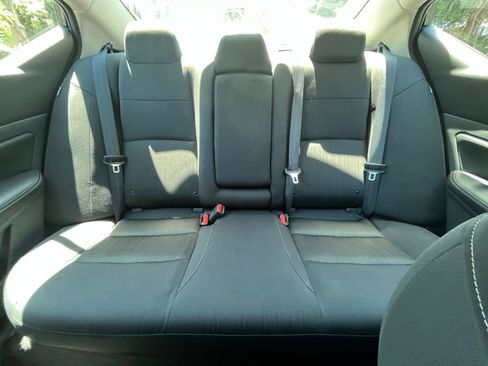 Used 2025 Nissan Altima 2.5 SV FWD image 33
