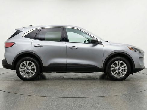 Used 2024 Ford Escape Active FWD image 11