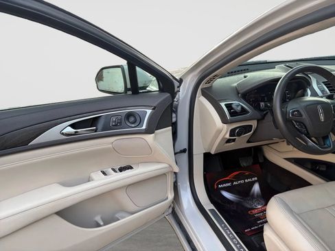 Used 2020 Lincoln MKZ Reserve w/ Elements Package AWD/4WD image 11