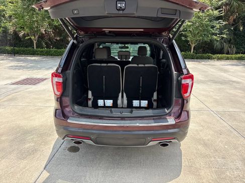 Used 2018 Ford Explorer XLT w/ Equipment Group 202A AWD/4WD image 32