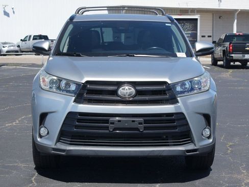 Used 2018 Toyota Highlander SE FWD image 27