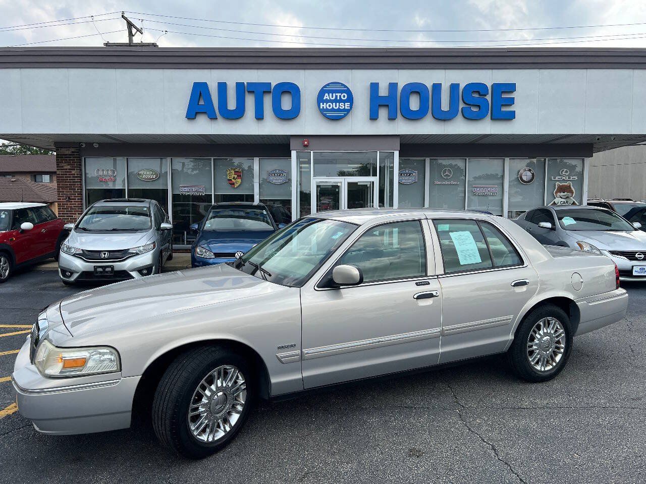 Used 2010 Mercury Grand Marquis LS RWD image 9
