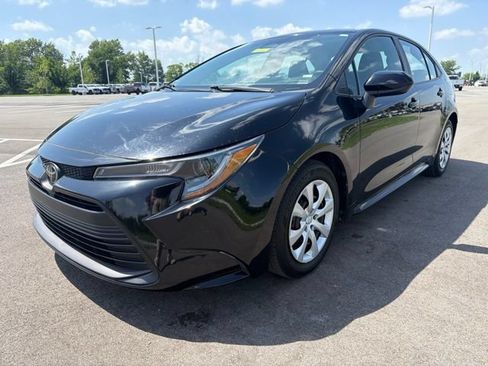 Used 2024 Toyota Corolla LE FWD image 2