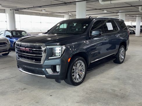 Used 2021 GMC Yukon SLT w/ SLT Luxury Plus Package RWD image 4
