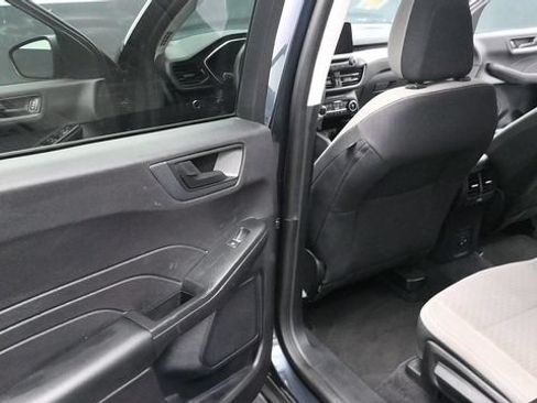 Used 2022 Ford Escape SE w/ SE Sport Appearance Package AWD/4WD image 24