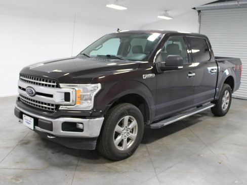 Used 2018 Ford F150 XLT w/ Equipment Group 302A Luxury image 4