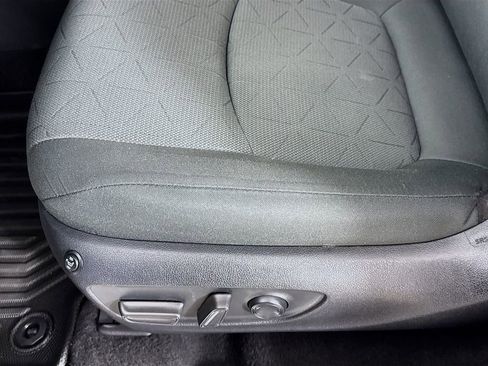 Certified 2022 Toyota RAV4 XLE image 21