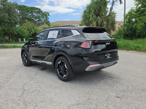 New 2027 Kia Sportage EX FWD image 6