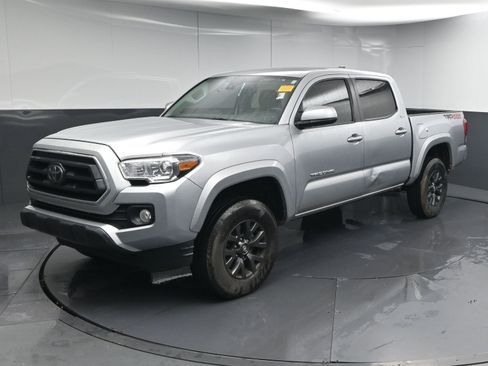 Used 2022 Toyota Tacoma SR5 image 4