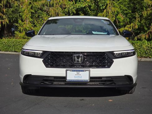 Used 2025 Honda Accord Sport image 2