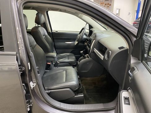 Used 2017 Jeep Compass High Altitude image 11