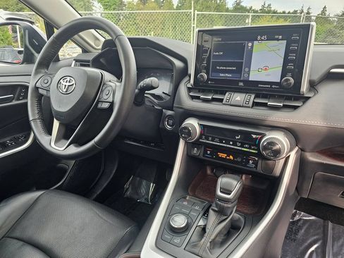 Used 2020 Toyota RAV4 Limited w/ Limited Grade Weather Package AWD/4WD image 11