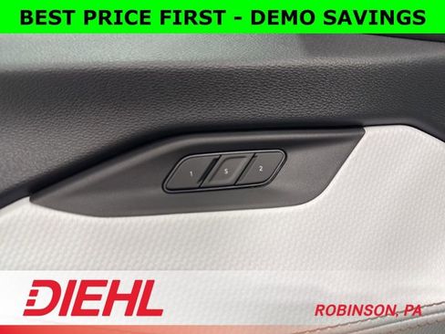 New 2026 Jeep Cherokee Overland image 27