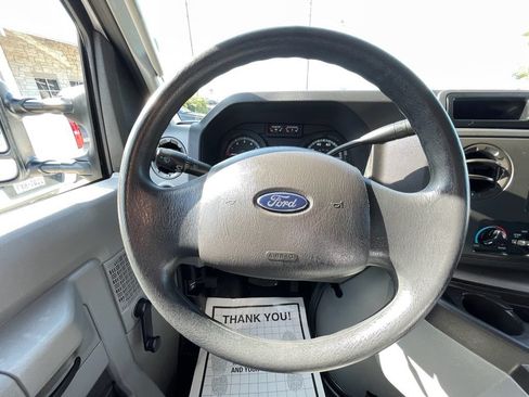 Used 2014 Ford E-150 and Econoline 150 RWD image 15