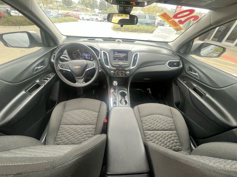 Used 2020 Chevrolet Equinox LT image 9