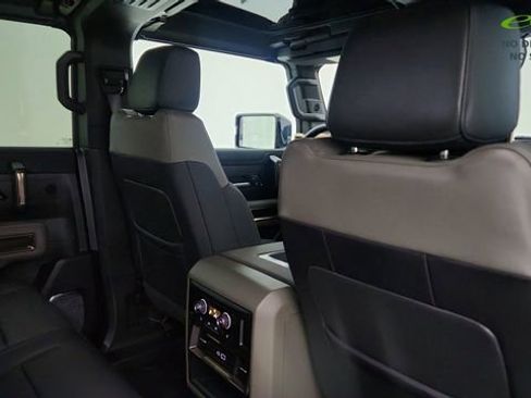 Used 2025 GMC Hummer EV 3X w/ LPO, Illumination Package AWD/4WD image 29