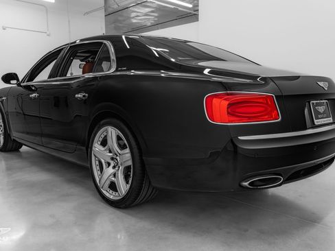 Used 2016 Bentley Flying Spur W12 image 3