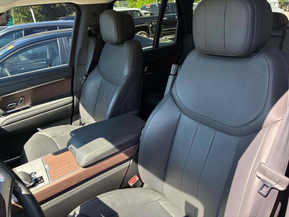 Certified 2024 Land Rover Range Rover SE AWD/4WD image 30