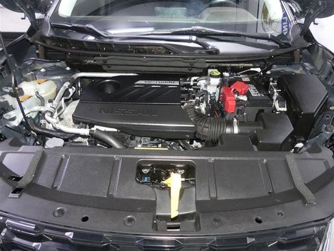 Used 2023 Nissan Rogue S AWD/4WD image 11