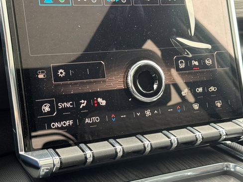 New 2025 GMC Sierra EV Denali image 18