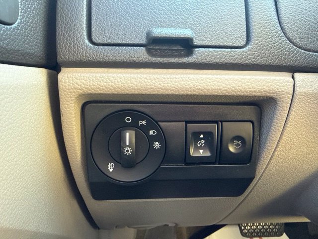 Used 2010 Ford Fusion SEL FWD image 14