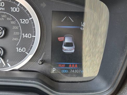 Used 2022 Toyota Corolla LE FWD image 25