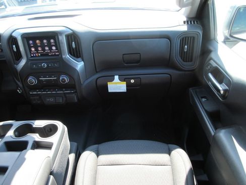 New 2026 Chevrolet Silverado 1500 Custom Trail Boss AWD/4WD image 17
