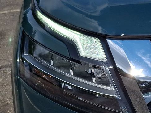 Certified 2023 Nissan Pathfinder Platinum AWD/4WD image 10