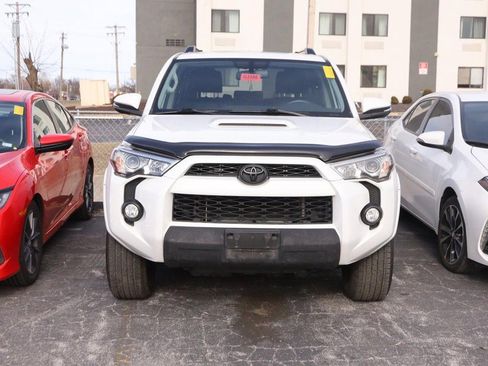 Used 2019 Toyota 4Runner TRD Off-Road Premium image 3
