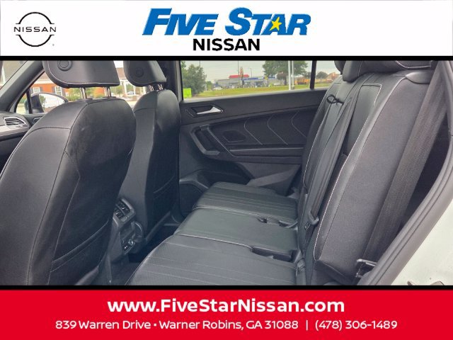 Used 2024 Volkswagen Tiguan SE R-Line FWD image 6