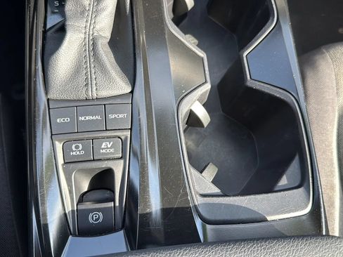 Used 2025 Toyota Camry LE FWD image 15