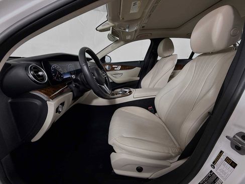Used 2020 Mercedes-Benz E 350 4MATIC Sedan image 27