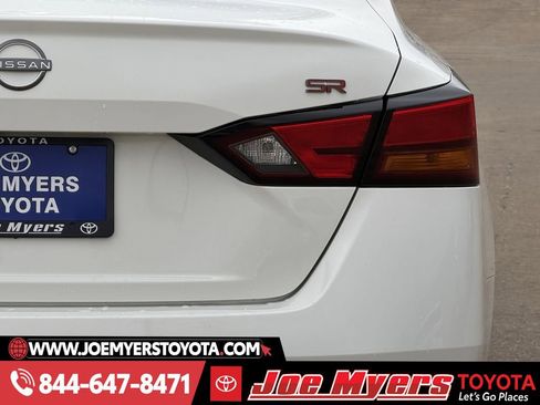 Used 2025 Nissan Altima 2.5 SR image 9