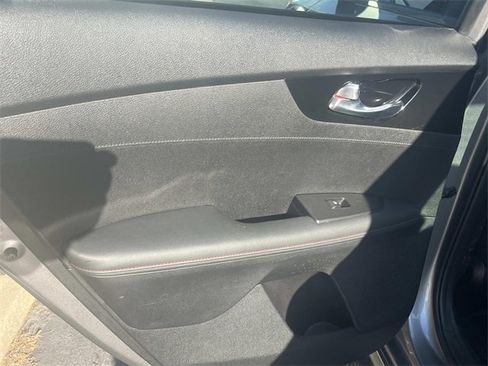 Used 2023 Kia Forte GT w/ GT2 Package image 13