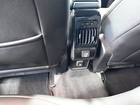 Used 2023 Jeep Compass Limited image 27