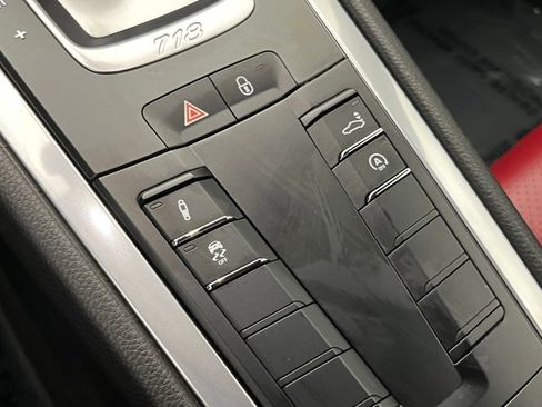 Used 2017 Porsche 718 Cayman S image 16