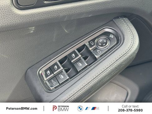 Used 2024 Porsche Macan image 27