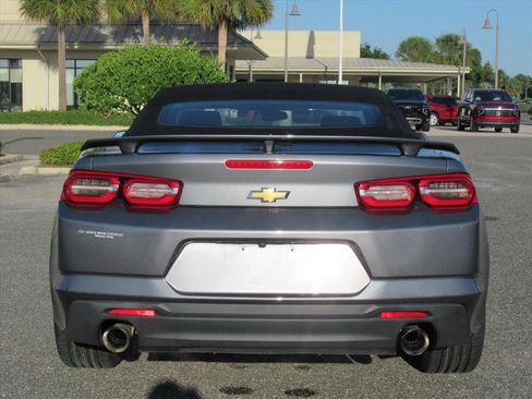 Used 2020 Chevrolet Camaro LT w/ Technology Package image 5