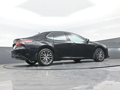 Used 2023 Toyota Camry XLE w/ Cold Weather Package image 18