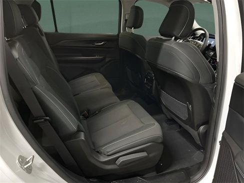 Used 2024 Jeep Grand Cherokee L Laredo w/ Luxury Tech Group I image 16