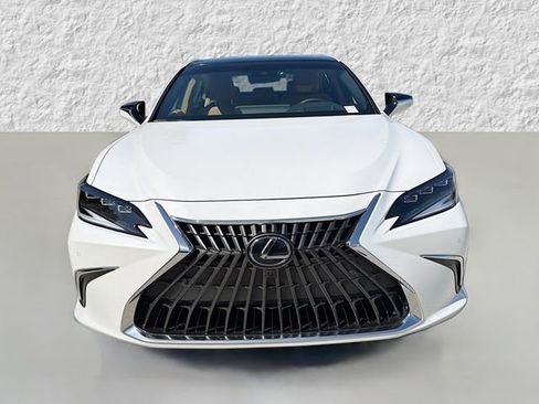 Used 2025 Lexus ES 350 Ultra Luxury w/ Accessory Package (Z1) image 7
