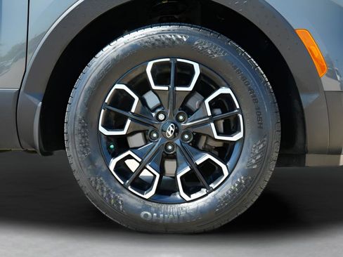 Certified 2023 Hyundai Santa Cruz SE AWD/4WD image 9