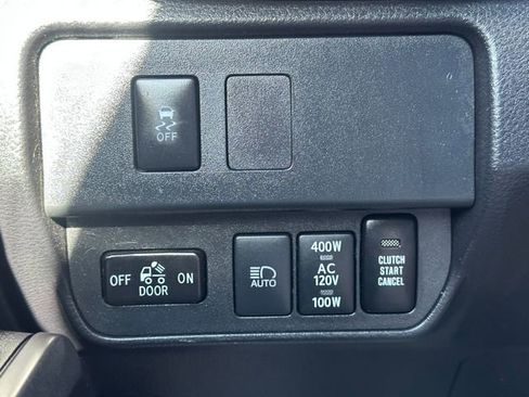 Used 2023 Toyota Tacoma TRD Off-Road w/ TRD Premium Off Road Package image 34