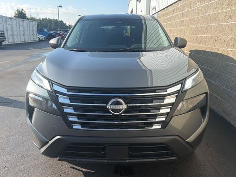 Used 2025 Nissan Rogue SV FWD image 39