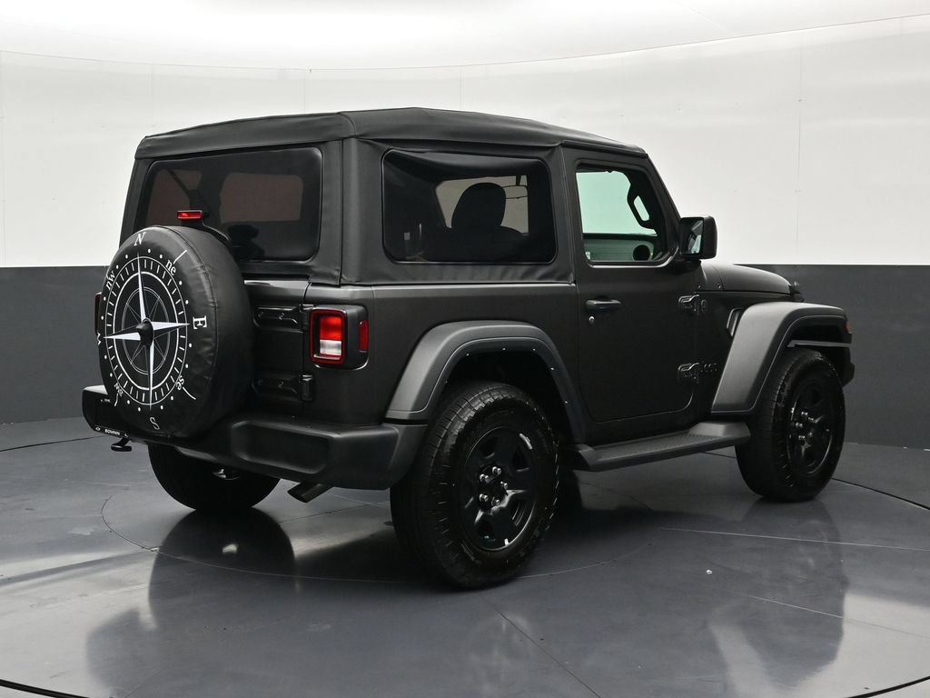 Used 2025 Jeep Wrangler Sport AWD/4WD image 5