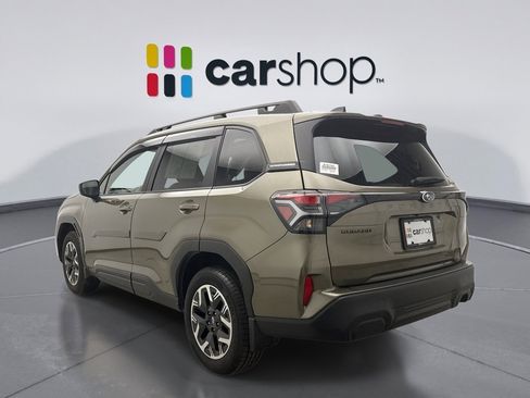 Used 2025 Subaru Forester Premium image 3