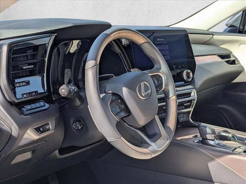 Used 2023 Lexus RX 350 w/ Luxury Package image 9