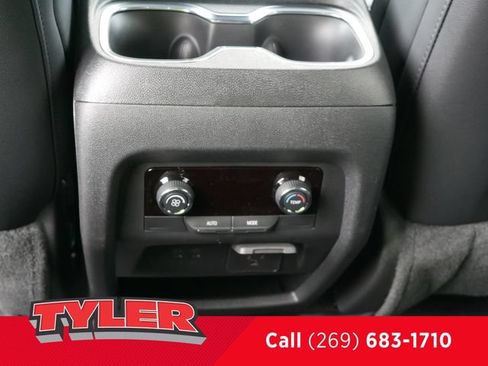 New 2026 Chevrolet Traverse LT w/ Driver Confidence Package AWD/4WD image 42