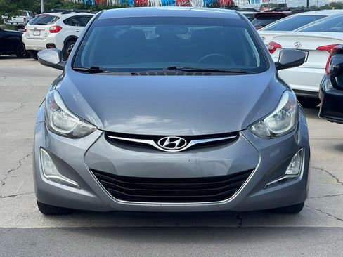 Used 2014 Hyundai Elantra SE w/ Option Group 02 FWD image 2